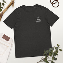 Lade das Bild in den Galerie-Viewer, Liebe - Lache - Leberwurst - Stickerei Unisex-Bio-Baumwoll-T-Shirt