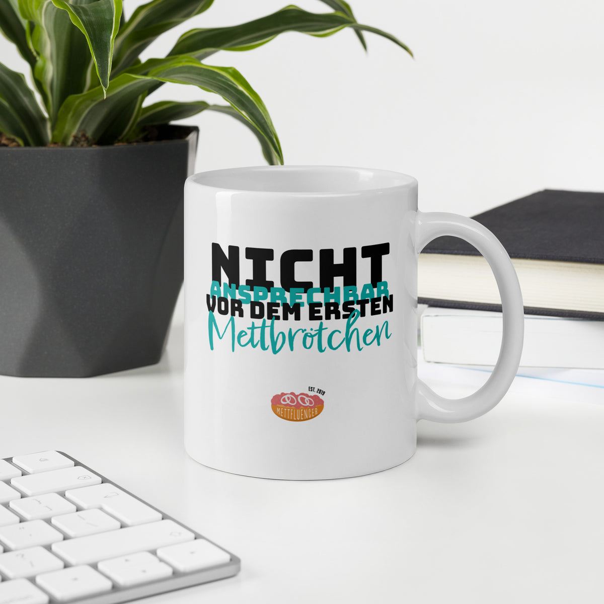 Nicht ansprechbar vor dem ersten Mettbrötchen Tasse
